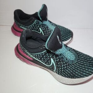 Nike Black and Teal Running Shoes